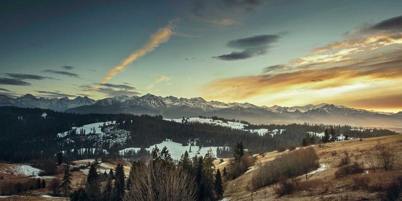 从安第斯山到阿尔卑斯：探索南美洲、北美洲与欧洲旅游中的建筑演化密码